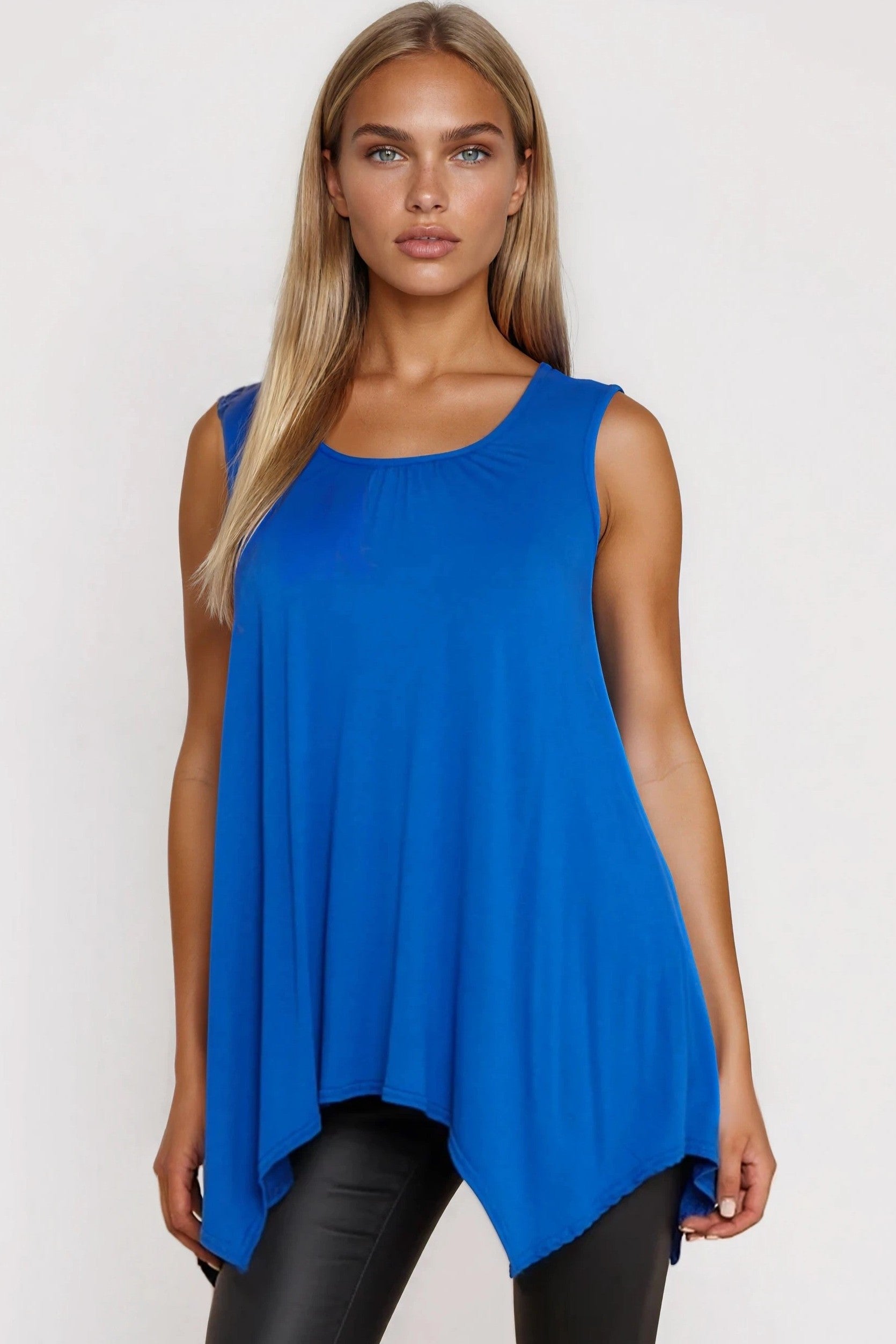 Haut sans manches bleu royal avec ourlet asymétrique