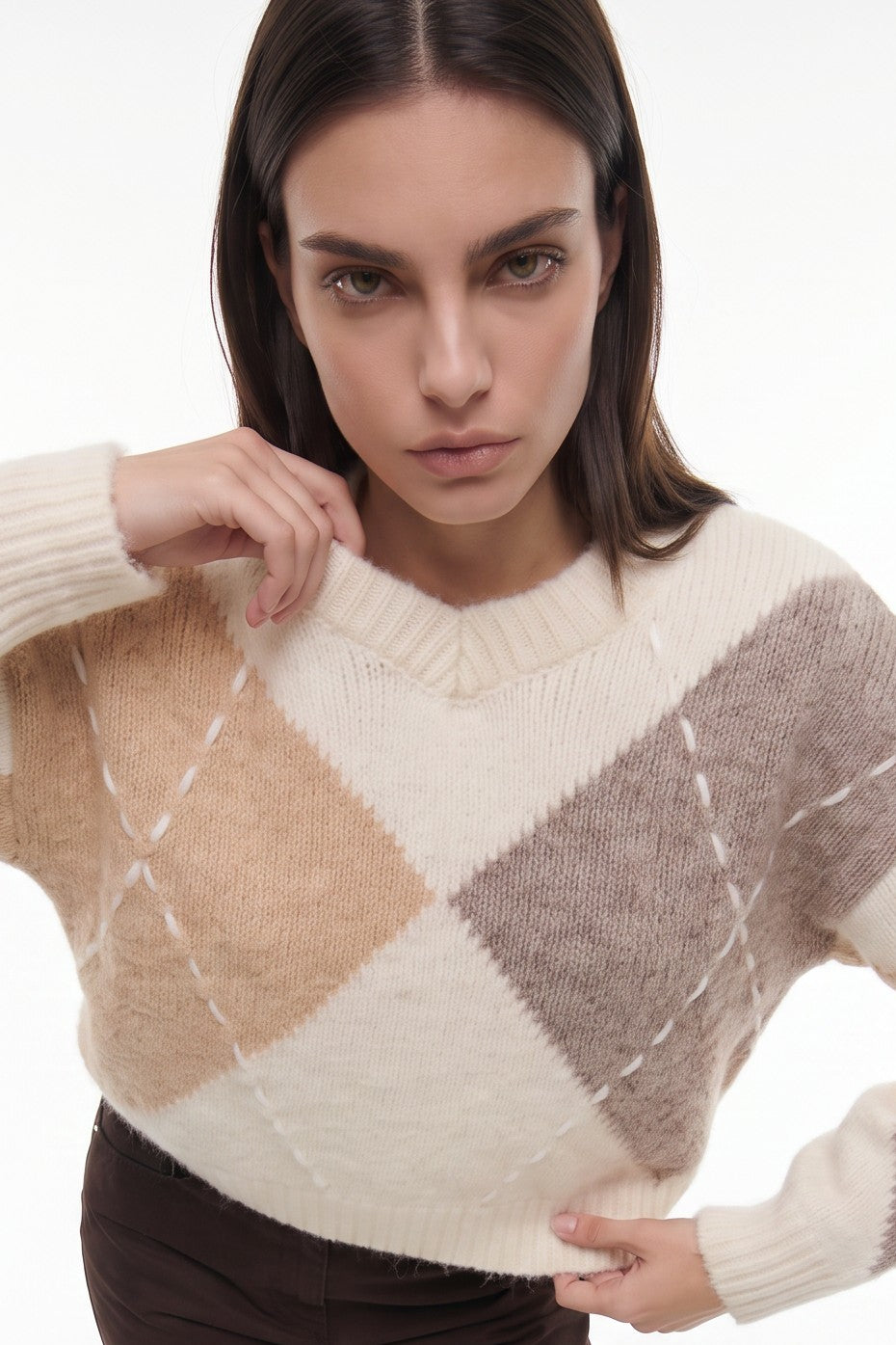 Ivory Argyle Pattern V Neck Jumper
